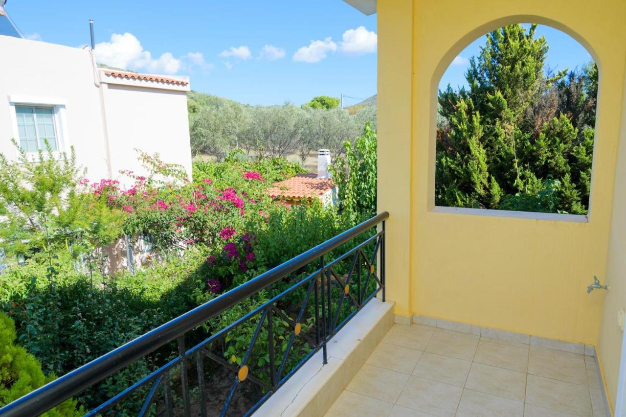 Apartment Paradise Palaia Fokaia *