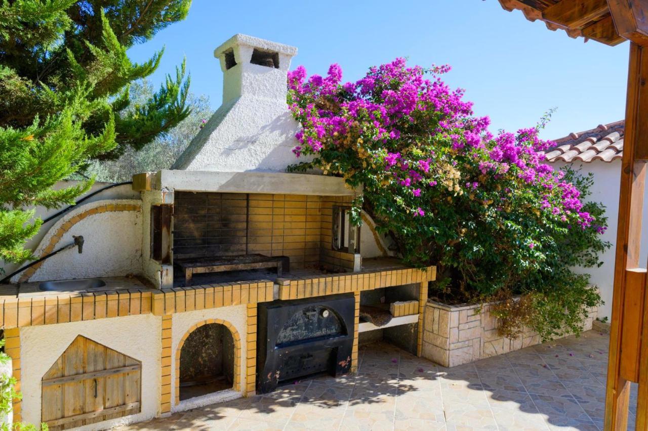 Paradise Palaia Fokaia * Agios Georgios (Attica)