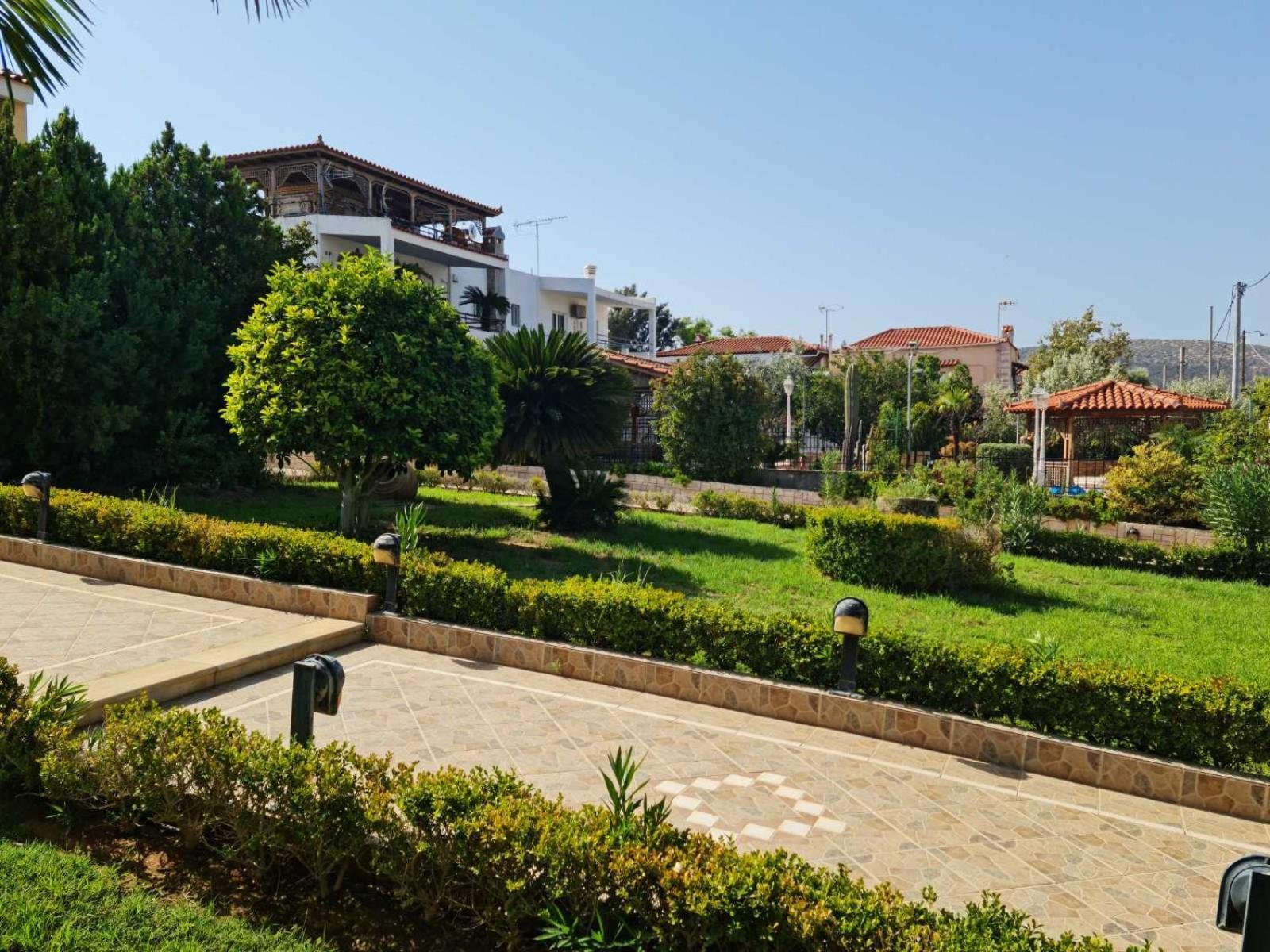 Paradise Palaia Fokaia Apartmán *